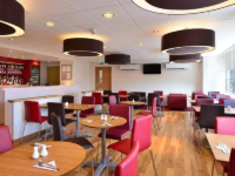 Travelodge London Raynes Park Hotels in Wimbledon