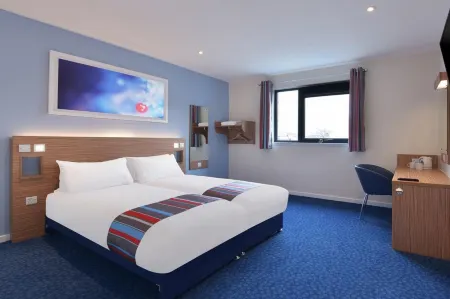 Travelodge Holyhead Отели рядом с достопримечательностью «South Stack Lighthouse»