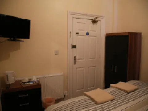 Portsmouth Budget Hotels - All Rooms Are EN-Suite Hotele w: Southsea