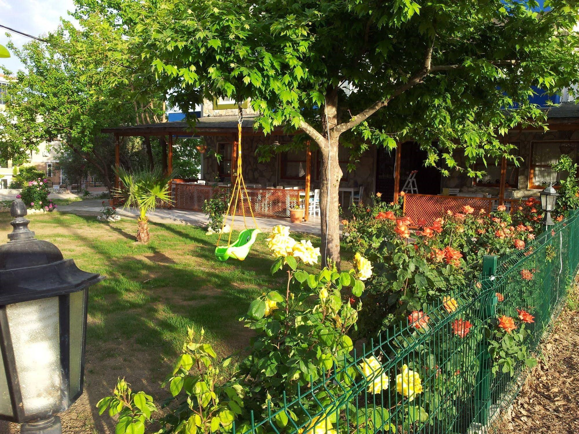 Zeytin Otel Altinoluk