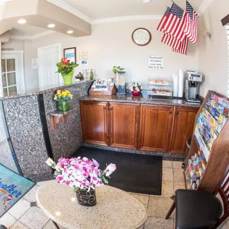 Beachwalker Inn & Suites