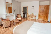Appart Hotel Charles Sander Hotels in Amancey
