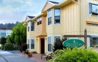 Redwood Suites Hotels in Ferndale