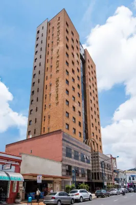 Hotel Carlton Plaza Các khách sạn gần Congregação Cristã no Brasil - Bortolan