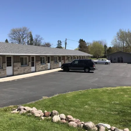 Marinette Inn