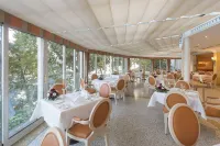 Hotel Schloss Seefels - breakfast