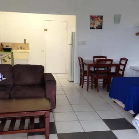 Cardwell Beachfront Motel