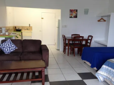 Cardwell Beachfront Motel