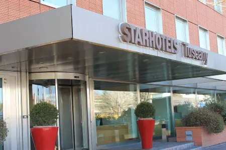 Starhotels Tuscany Отели рядом с достопримечательностью «Villa Medicea La Petraia»