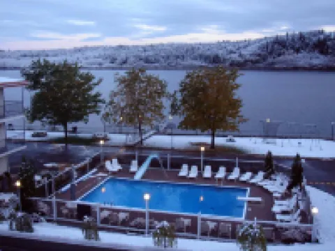 全景風光汽車旅館