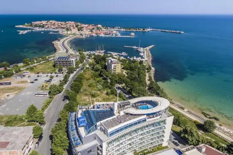 Sol Marina Palace