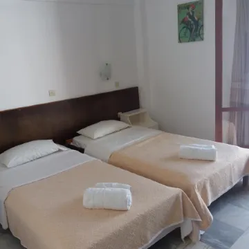 Harry's Bar & Apartments