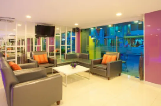 ฮอลิเดย์โฮม