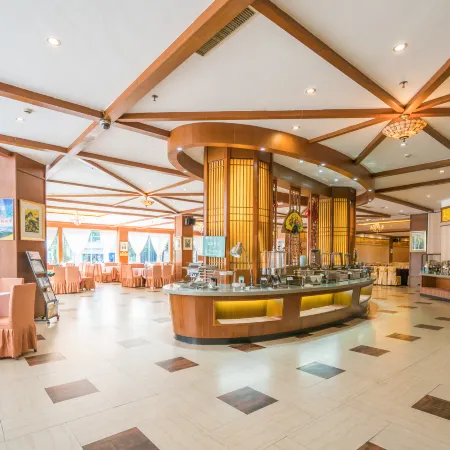 Golden Phoenix Hotel