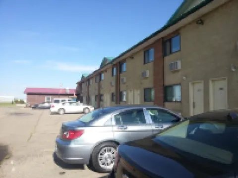 Best Seven Inn Hotels in Claresholm