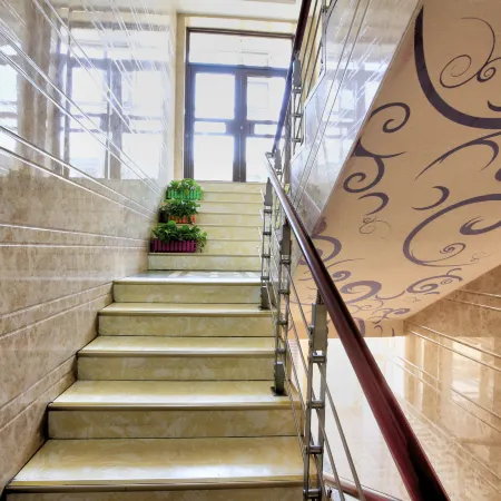 Tumen Xinyu Fashion Hotel