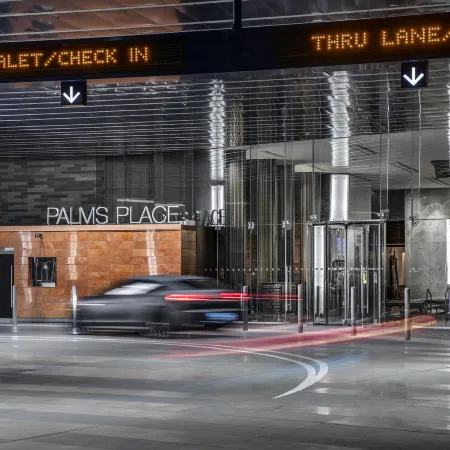 Palms Place Hotel and Spa
