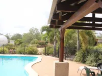 Rubyvale Motel & Holiday Units - piscina