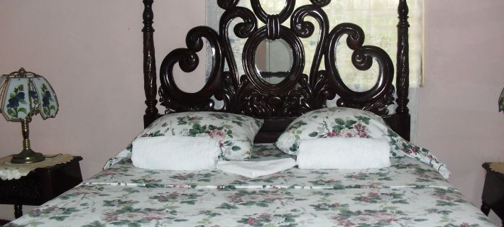 Alberta Place Hotels in Kingston