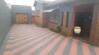 Nthateng Bed and Breakfast Tourism Hotels in Pimville