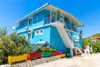 Derin Mavi Suit Butik Otel