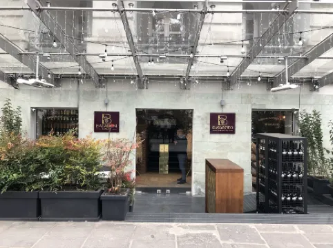 提比里斯魯斯塔韋黎精品飯店