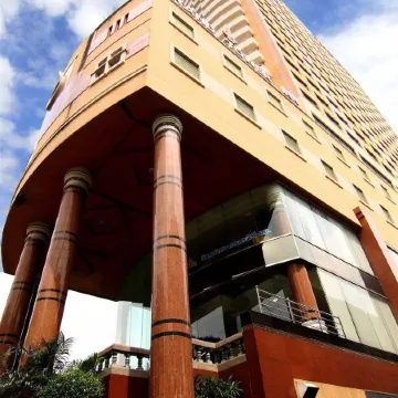Grand Tower Inn Rama 6 Отели рядом с достопримечательностью «Станция метро Tao Poon»