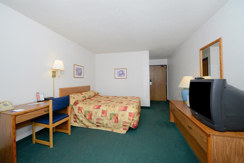 Americas Best Value Inn Charlotte, MI