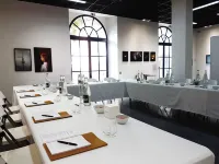 Domaine de Fontenille Hotels in Bonnieux