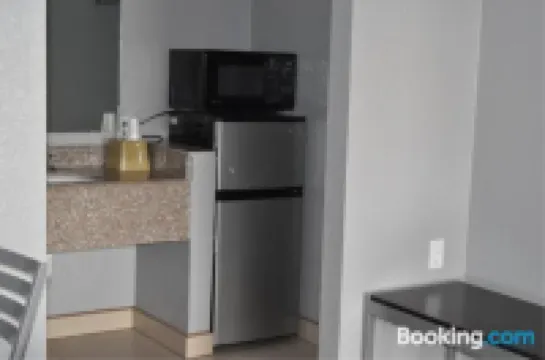 Woodfield Inn & Suites Hotel O, Yoakum TX 111