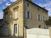 Le Numéro 15 Hotels in Coutras