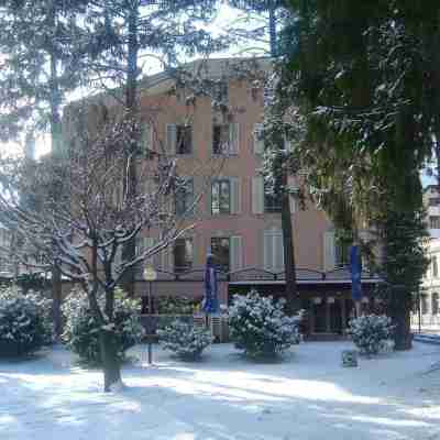 La Dent-Du-Midi Hotel & Restaurant Hotel Exterior