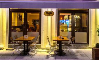Atlıhan Hotel - Housity