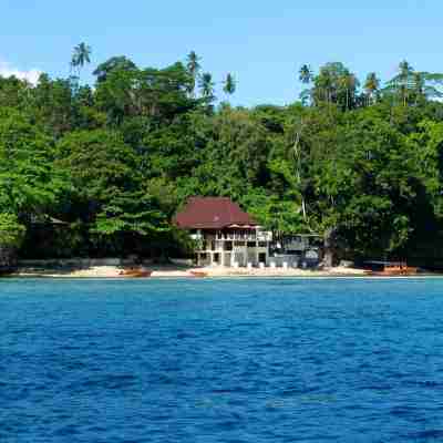 Bunaken Cha Cha Nature Resort Hotel Exterior