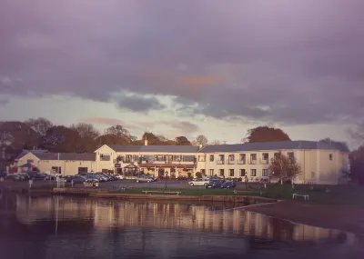 Lakeside Manor Hotel Hotels near Dún a Rí Forest Park