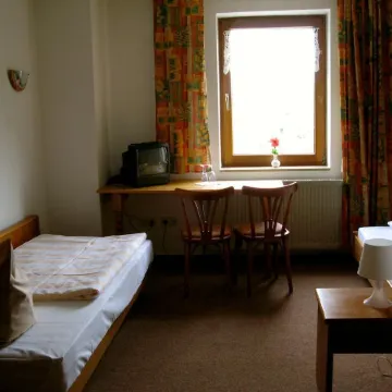 Landhotel Goldener Becher