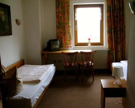 Landhotel Goldener Becher ケムニッツのホテル