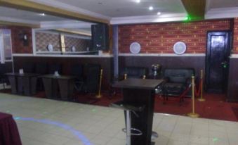 Conference Hotel & Suites Ijebu