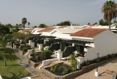 Maspalomas Lago Canary Sunset Hoteles cerca de Shopping Center Plaza Mogan