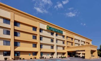 La Quinta Inn & Suites by Wyndham Plattsburgh