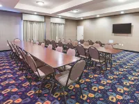 La Quinta Inn & Suites by Wyndham Glen Rose Hotels in Somervell County