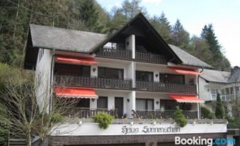 Haus Sonnenschein - Housity