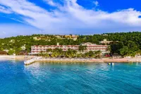 Grand Decameron Montego Beach, A Trademark All Inclusive
