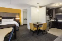 里賈納Residence Inn 酒店