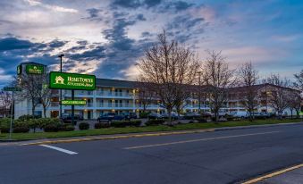 HomeTowne Studios Eugene - Springfield