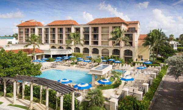 Opal Grand Oceanfront Resort & Spa