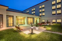 Crowne Plaza Dulles Airport