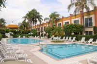 Holiday Inn LA PIEDAD by IHG - piscine