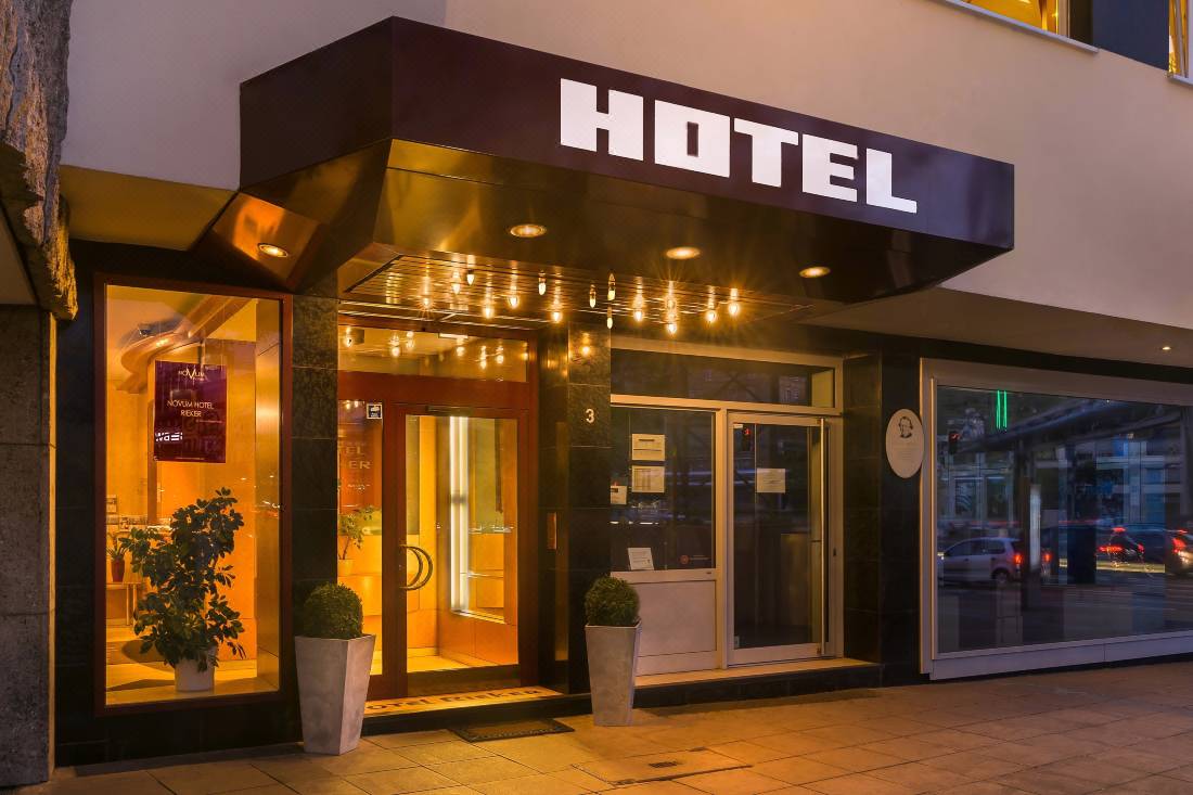Hotel Rieker Stuttgart Hauptbahnhof-Stuttgart Updated 2022 Room  Price-Reviews & Deals | Trip.com
