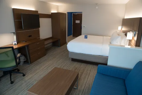 Holiday Inn Express & Suites Mishawaka - South Bend Hotels in Harris Township